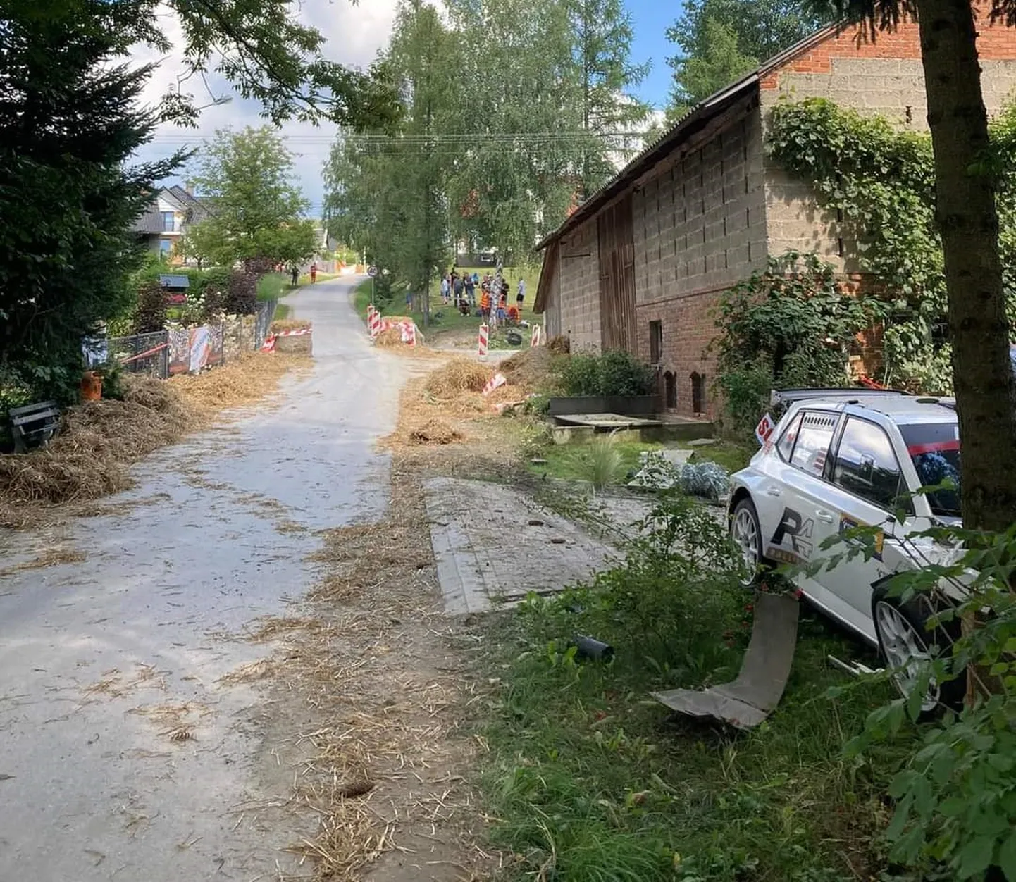 Mārtiņš Sesks kihutas teelt välja.