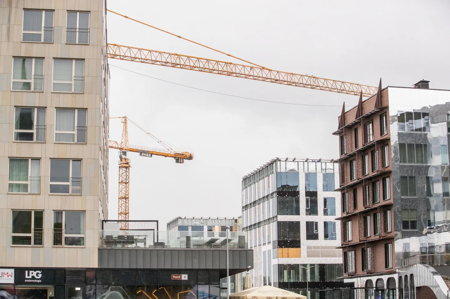 Eluasemehindade aastane kasv OECD rikkamate riikide rühmas jõudis 2021. aasta esimeses kvartalis 9,4 protsendini. See on kiireim tempo viimase 30 aasta jooksul.