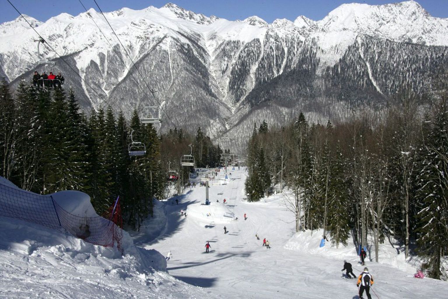 Mäesuusatajad Sotšis, kus 2014. aastal toimuvad taliolümpiamängud .