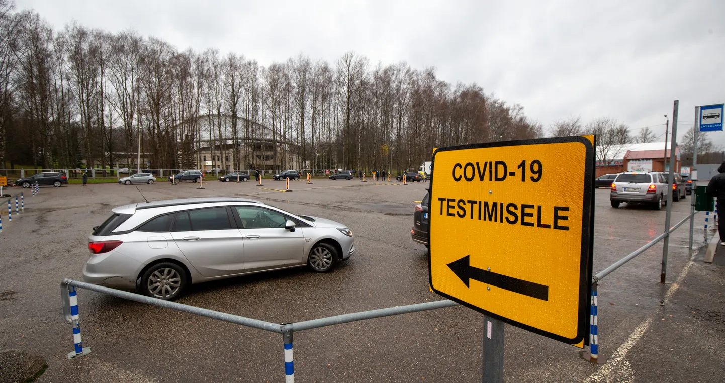 Koroonatestimine Tartu lauluväljakul