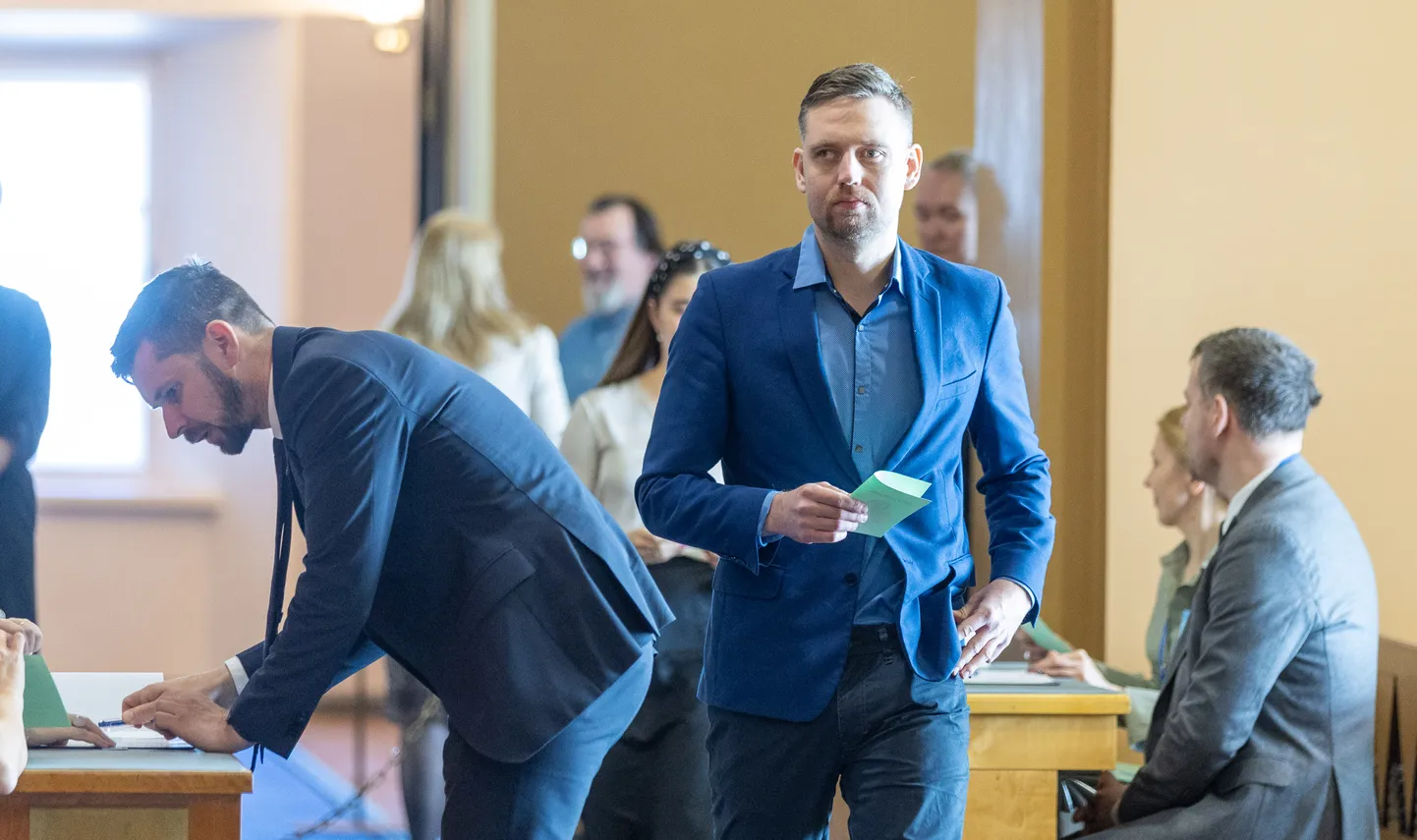 Andre Hanimägi. Pildistatud mullu 4. aprillil riigikogu juhatuse valimisel.