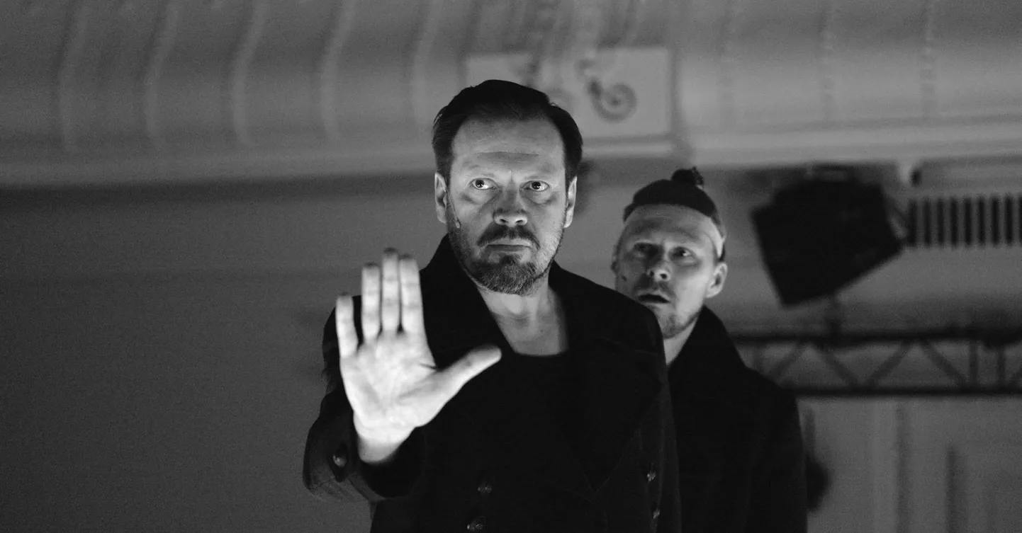 Mait Malmsten ja Tambet Tuisk lavastuses «Macbeth».
