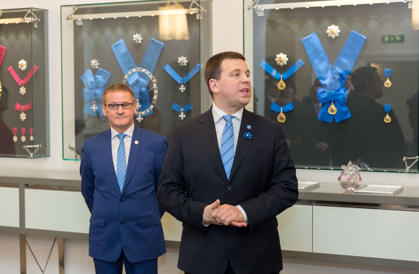 Peaminister Jüri Ratas ja riigihalduse ministe Jaak Aab jagasid täna välja regionaalarengusse panustanud ettevõtmisi tunnustavad auhinnad