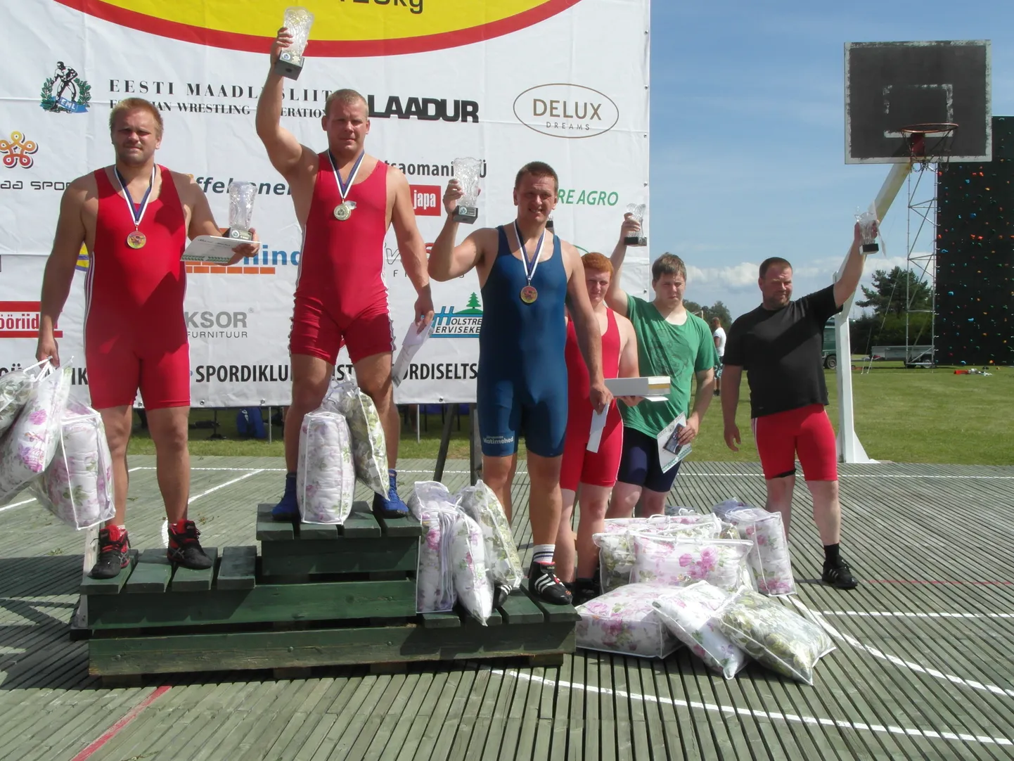 Poodiumil Ragnar Kaasik (keskel), Kaarel Maaten (vasakul) ja Kristo Kiik.