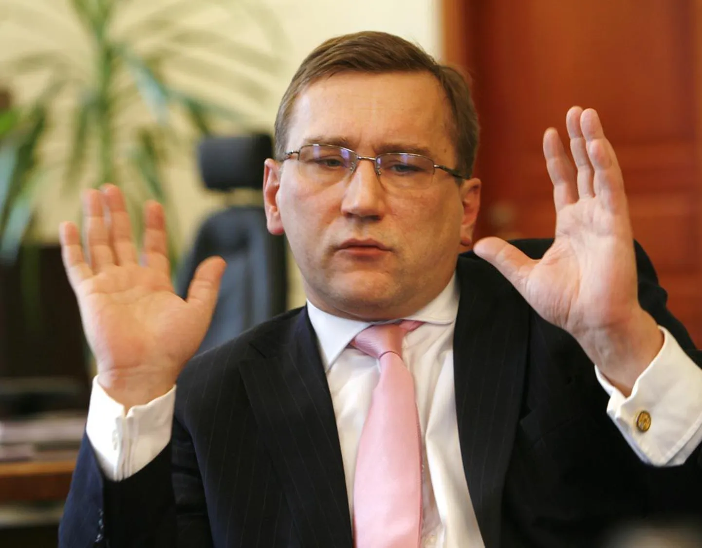 Министр экономики Эстонии Юхан Партс