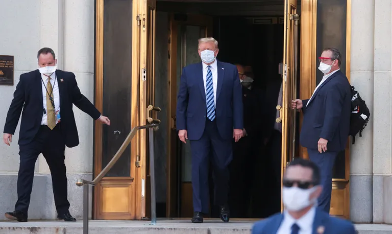 USA president Donald Trump lahkumas 5. oktoobril Marylandi Bethesda Walter Reedi sõjaväehaiglast