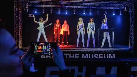 ТАЛЛИНН – СТОКГОЛЬМ ⟩ Спеть и станцевать с легендарной ABBA может каждый, стоит лишь набраться смелости