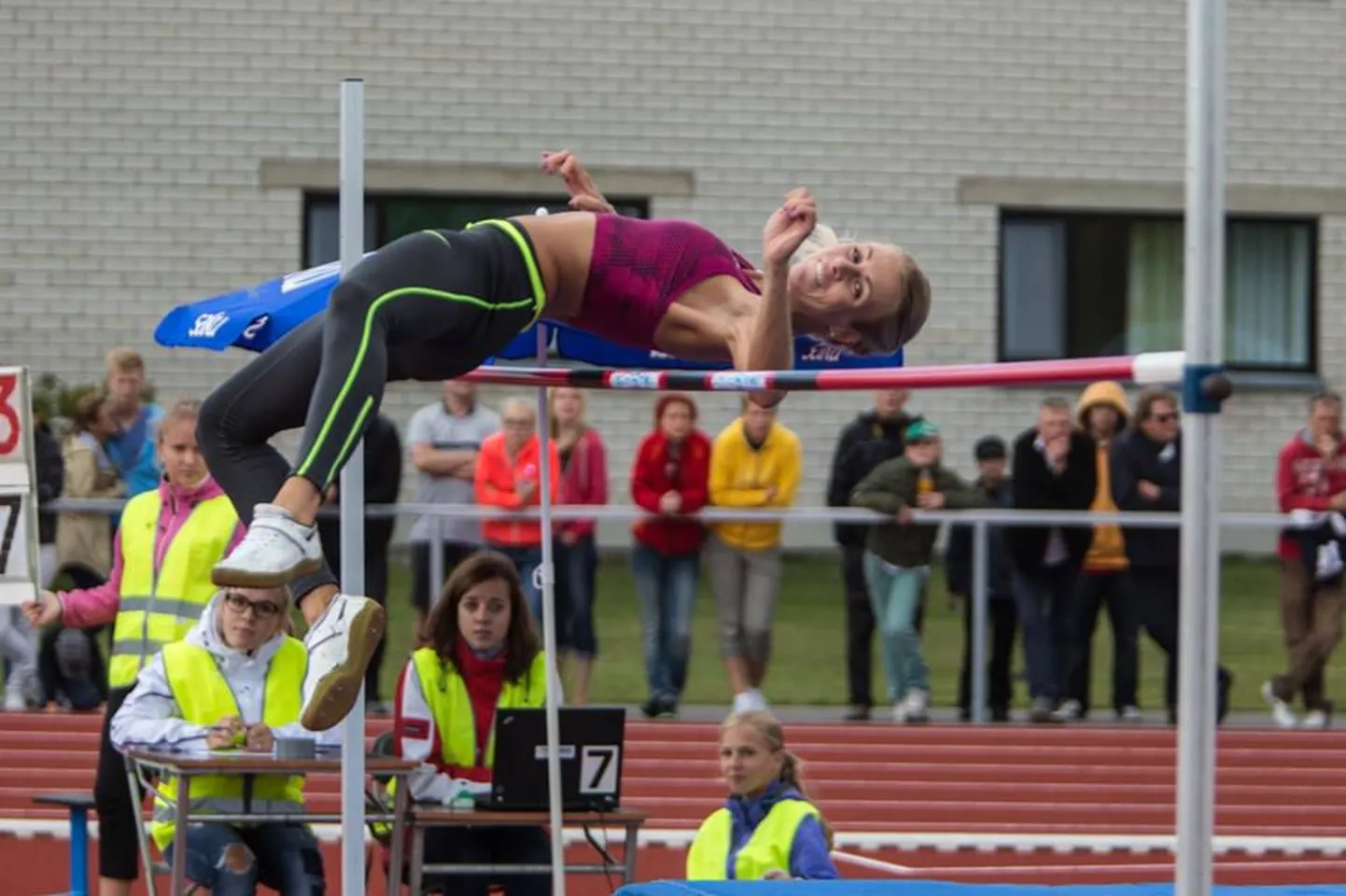23. augustil avati Kuressaare staadion kergejõustikuvõistlusega "Saaremaa gala 2014", mis tõi võistlema Eesti ja välismaa tipud. Pildil Grit Šadeiko.