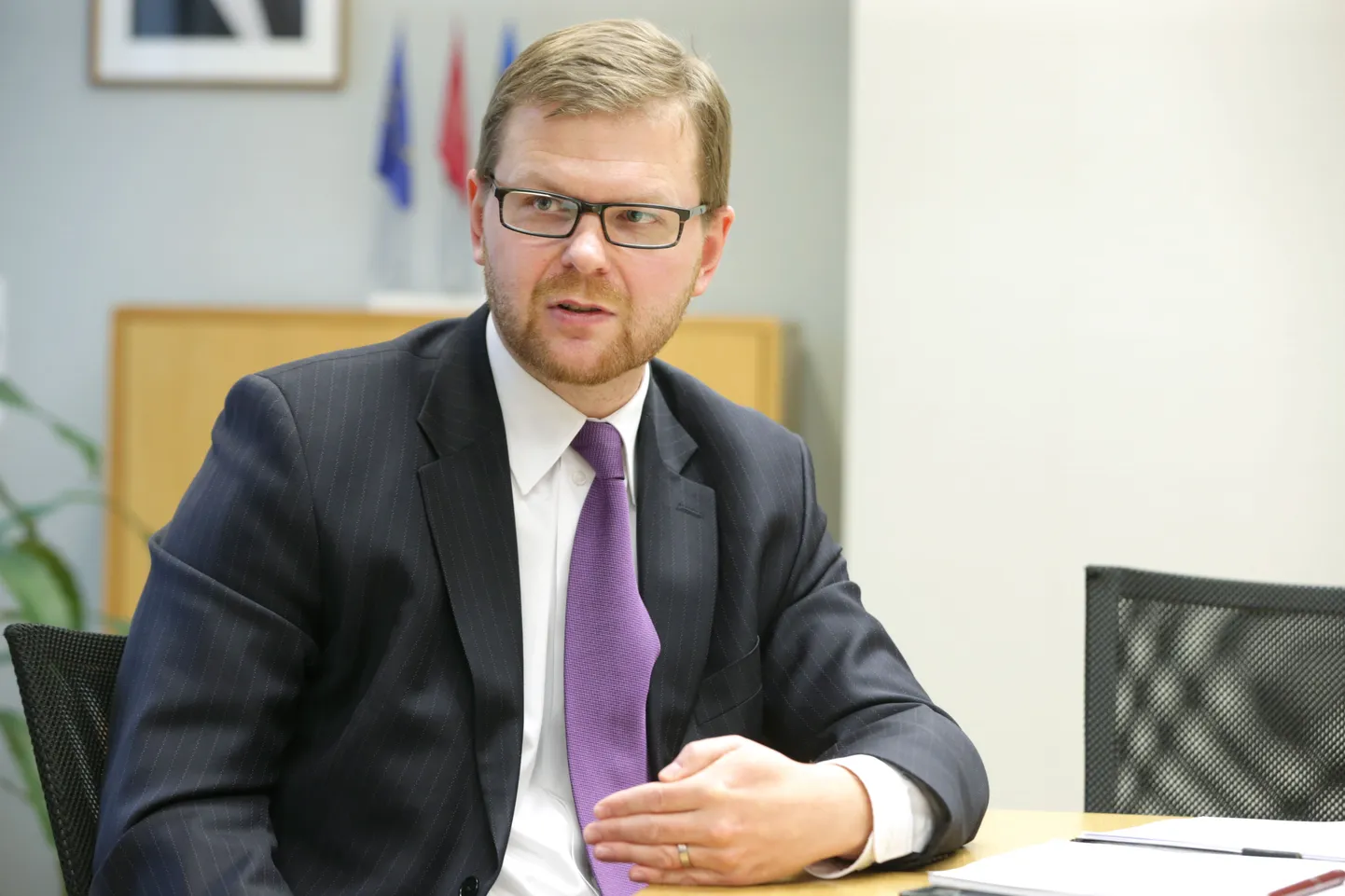 Finantsinspektsiooni juhi Kilvar Kessleri sõnul on võimalik, et nn Savisaare pank peab kuni ametliku tegevusloa saamiseni oma nime ärinime muutma.