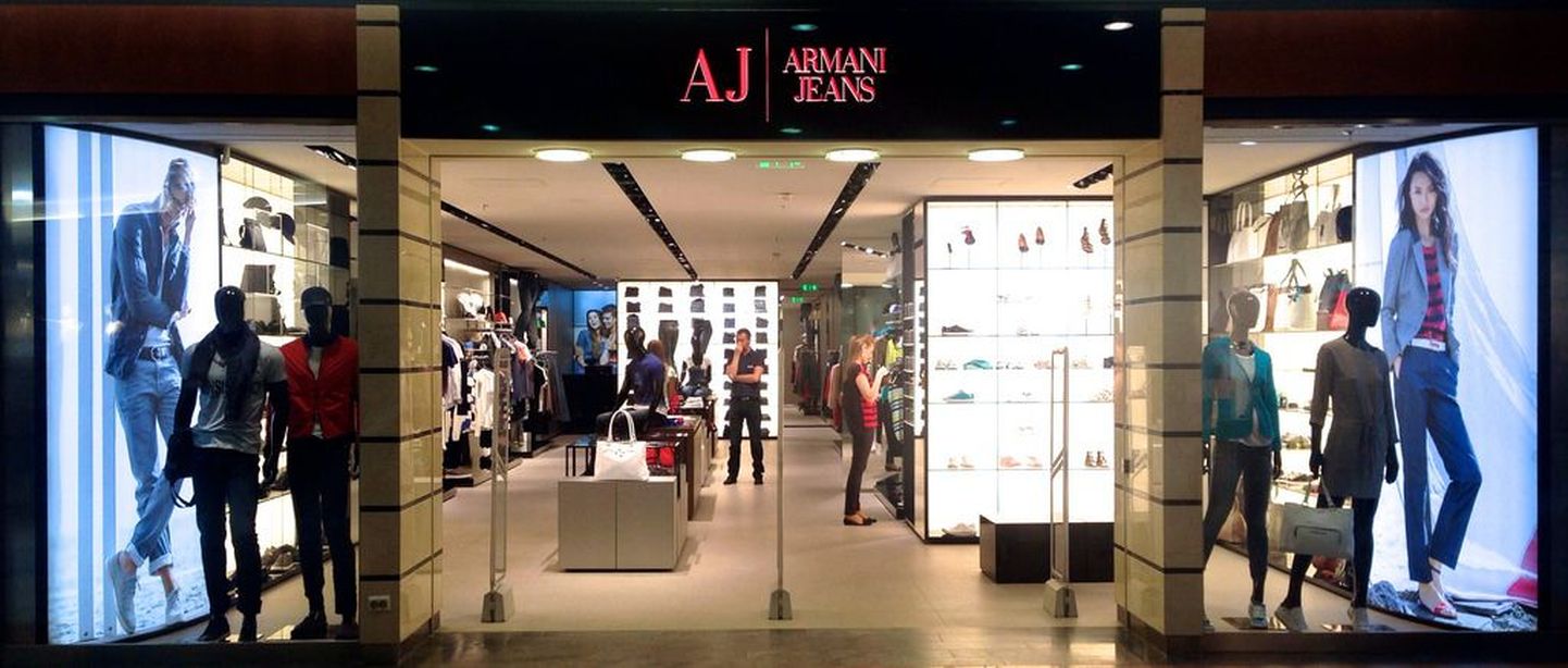 Viru keskuse esimesel korrusel avas uksed Itaalia vabaajarõivaste brändi  AJ|Armani Jeansi esinduskauplus