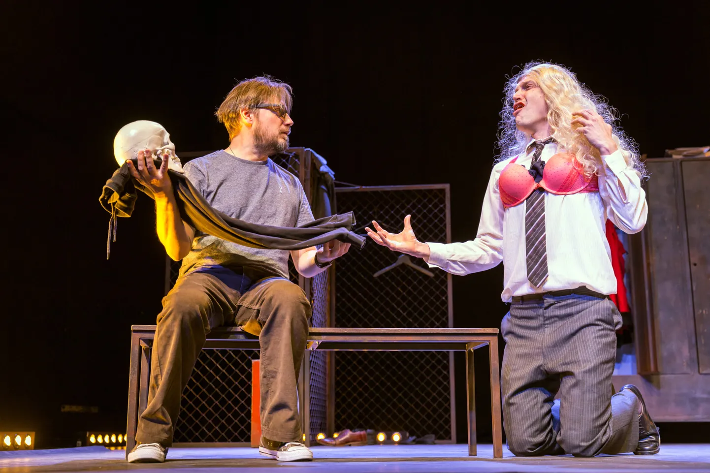 19. märtsil on Vaba Lava Narva teatrikeskuse laval teater R.A.A.A.M. etendusega "Audients".