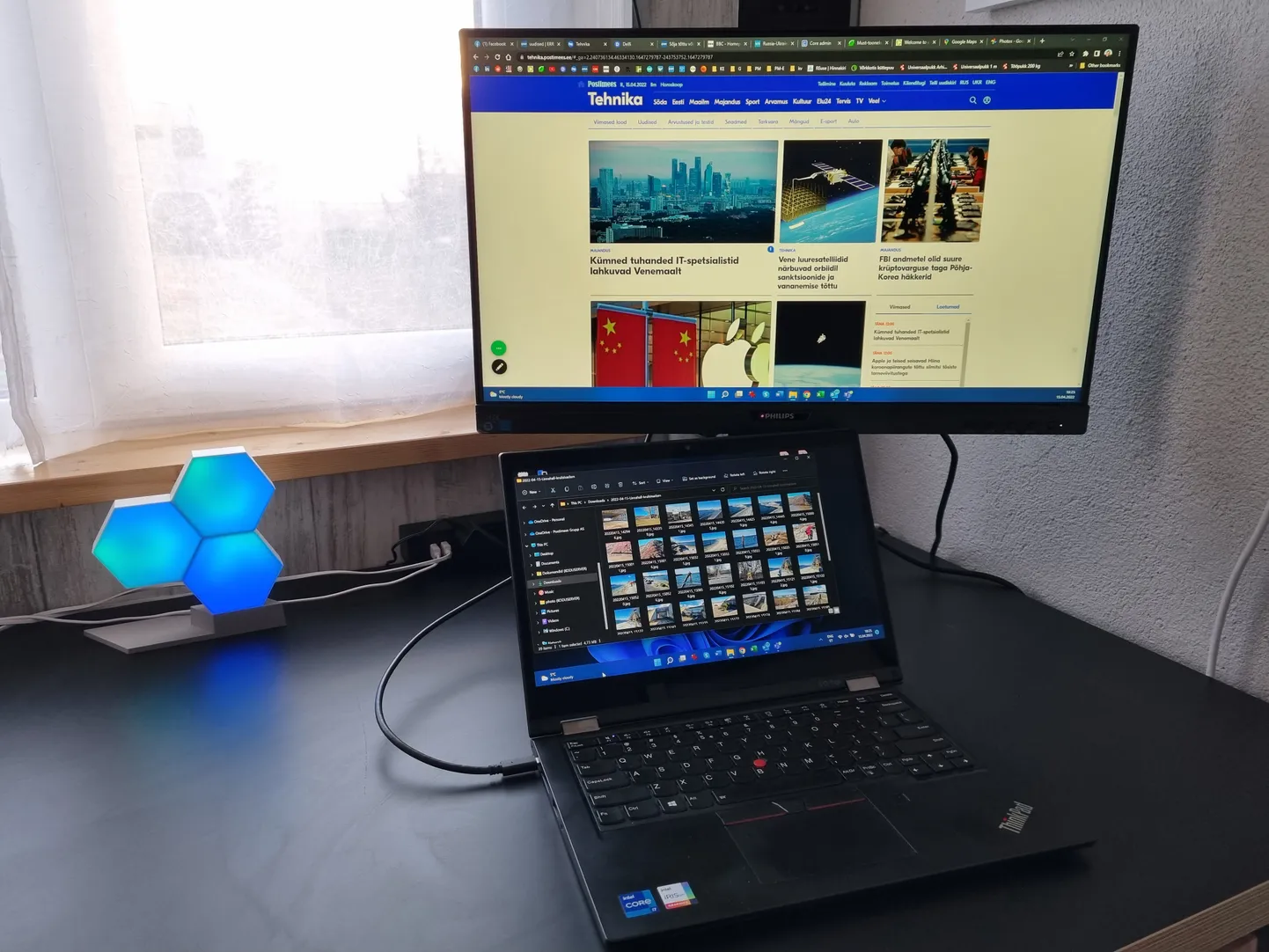 Lauale jääb vaid üks peenike USB-kaabel, kui kasutada USB C monitori.