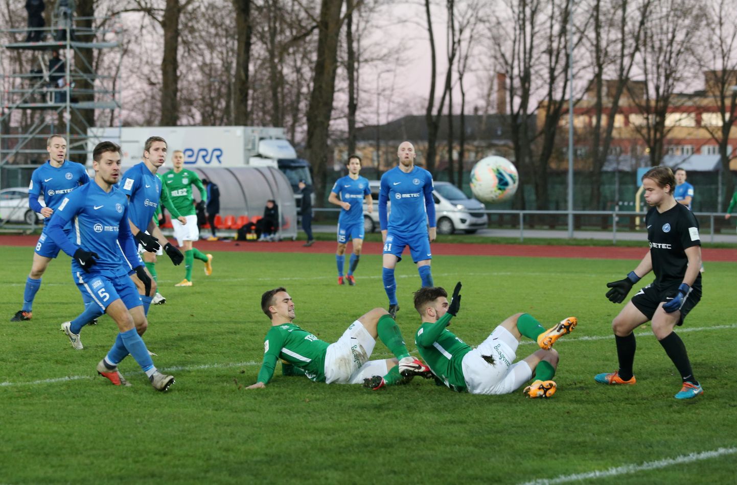 Pildil FC Flora (rohelises) ja JK Tartu Tammeka kohtumine 2020. aasta novembris.