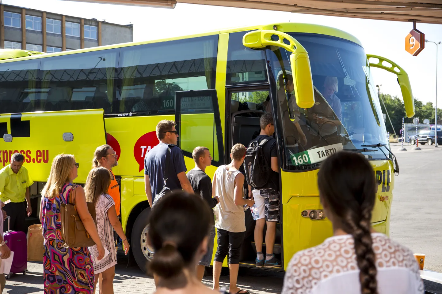 Simple Expressi buss.
