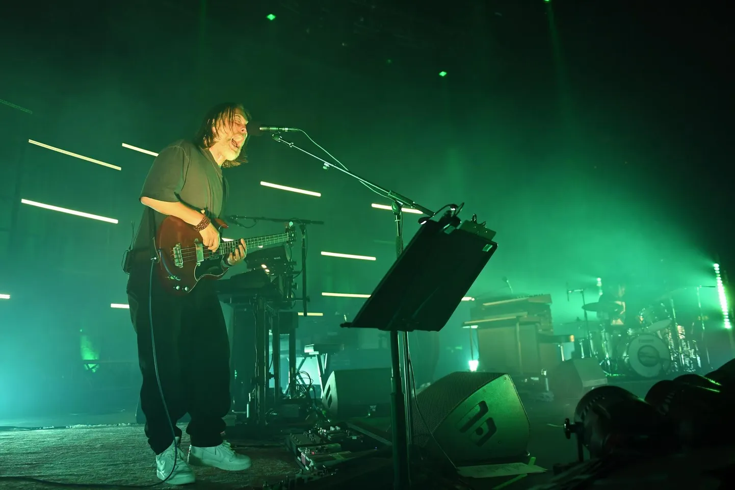 Thom Yorke (esiplaanil) ja The Smile eelistavad sageli väiksemaid ja intiimsemaid esinemispaiku.
