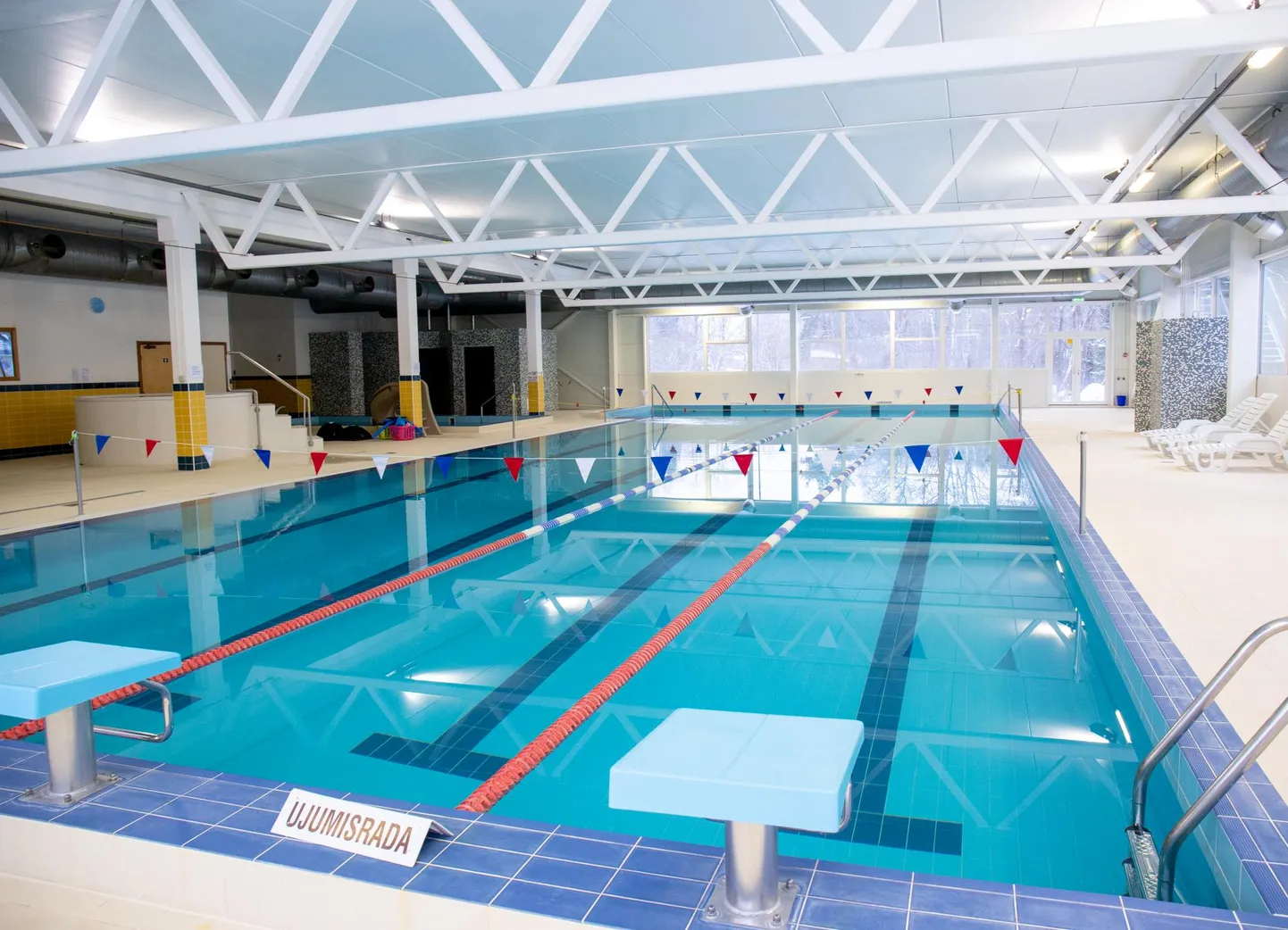 Abja spordi- ja tervisekeskusesse kuuluv veekeskus on rahva seas populaarne, nagu ka sealsed spordisaalid ja 2020. aastal uue näo saanud staadion.