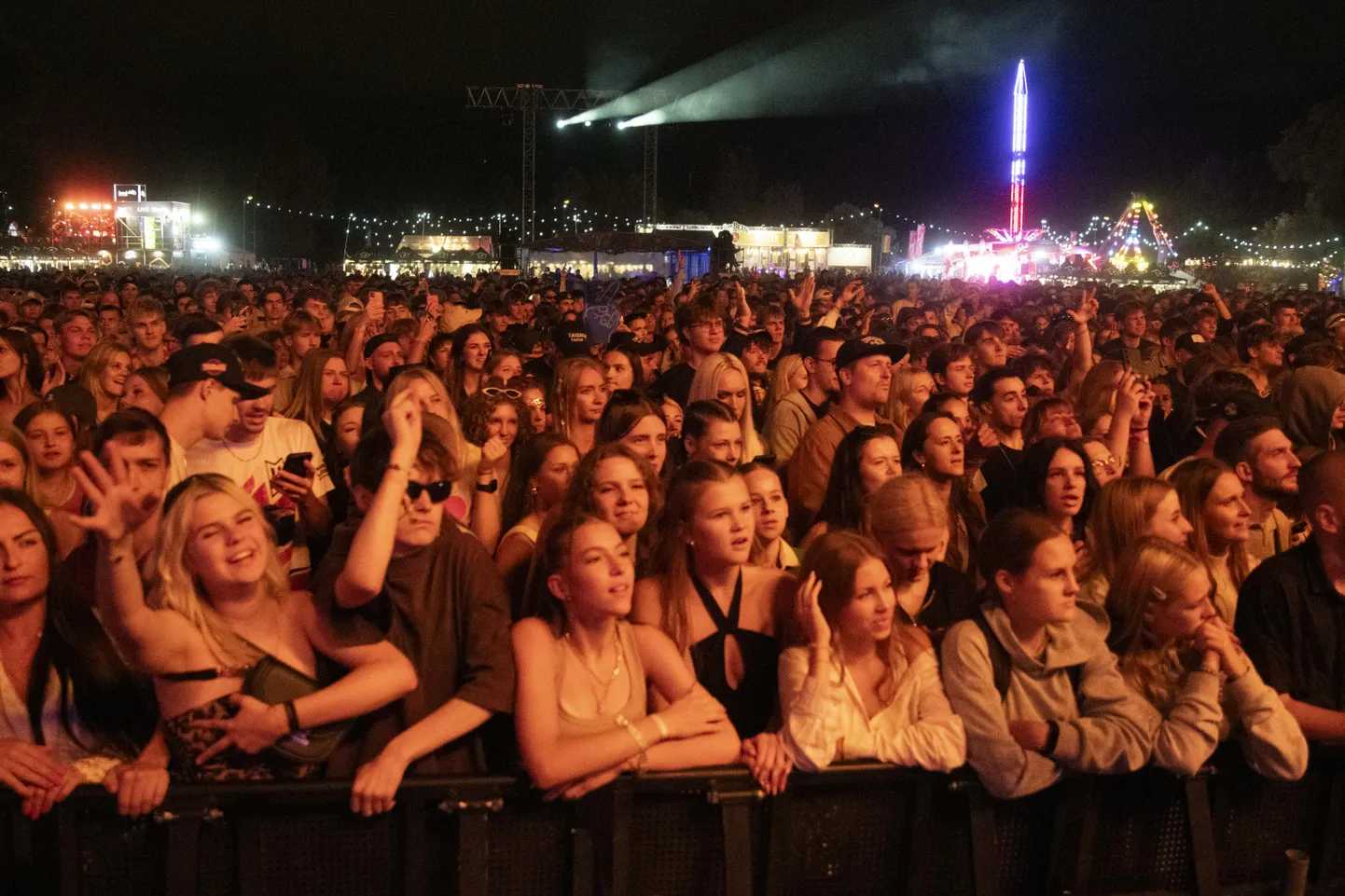 Ar Ozola uzstāšanos izskan "Positivus" pirmā diena