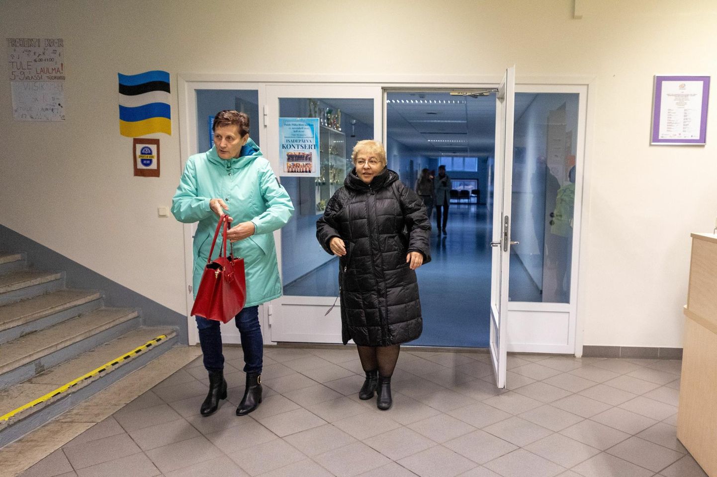 Paide Hammerbecki kooli õpetajad Silva Jürisoo (vasakul) ja Siiri Sitska võtsid ka haridustöötajate kaks kuud tagasi olnud streigist osa.
