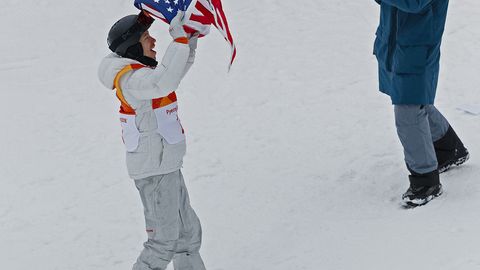 Olümpiavõitja salgas tõde ja rüvetas USA lippu