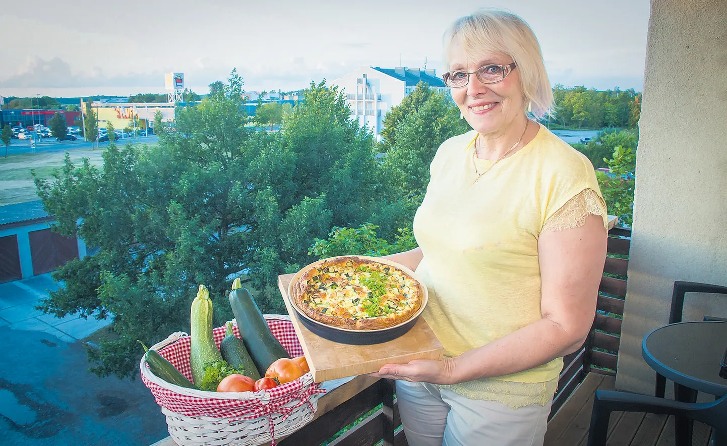 HÕRGUTIS VALMIS: Õile Aaviku suvikõrvitsapirukas on lihtne ja tervislik.