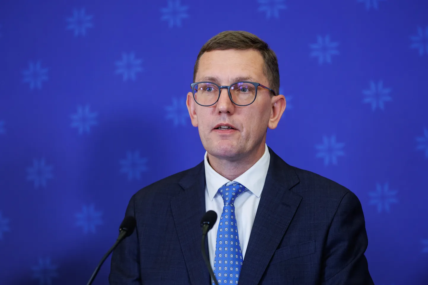 Кристен Михал, премьер-министр