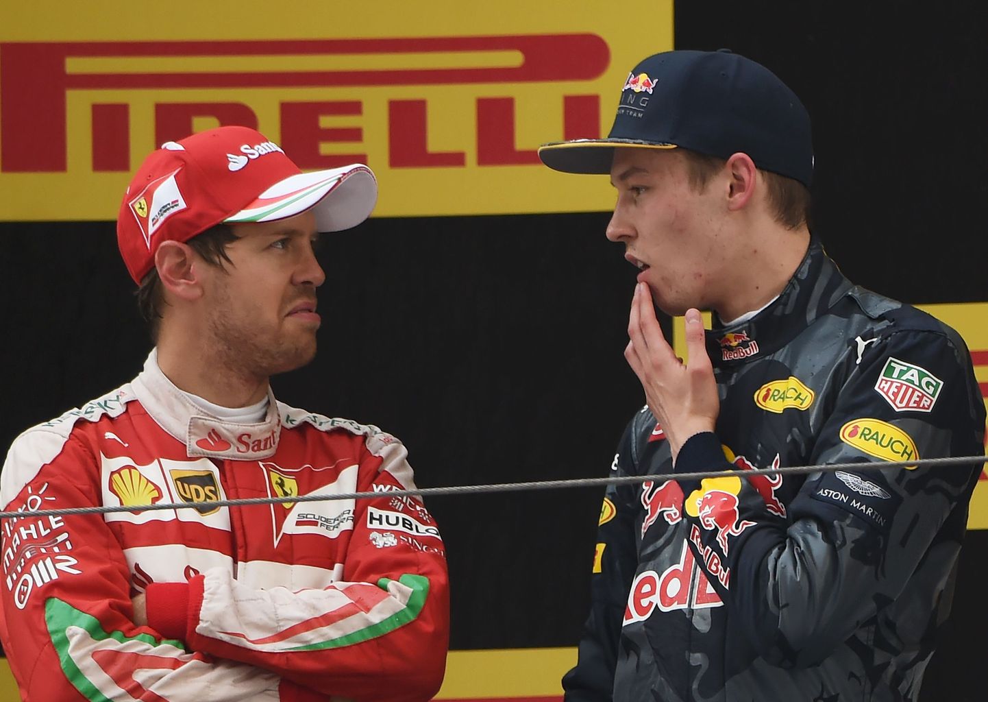 Sebastian Vettel ja Daniil Kvjat.