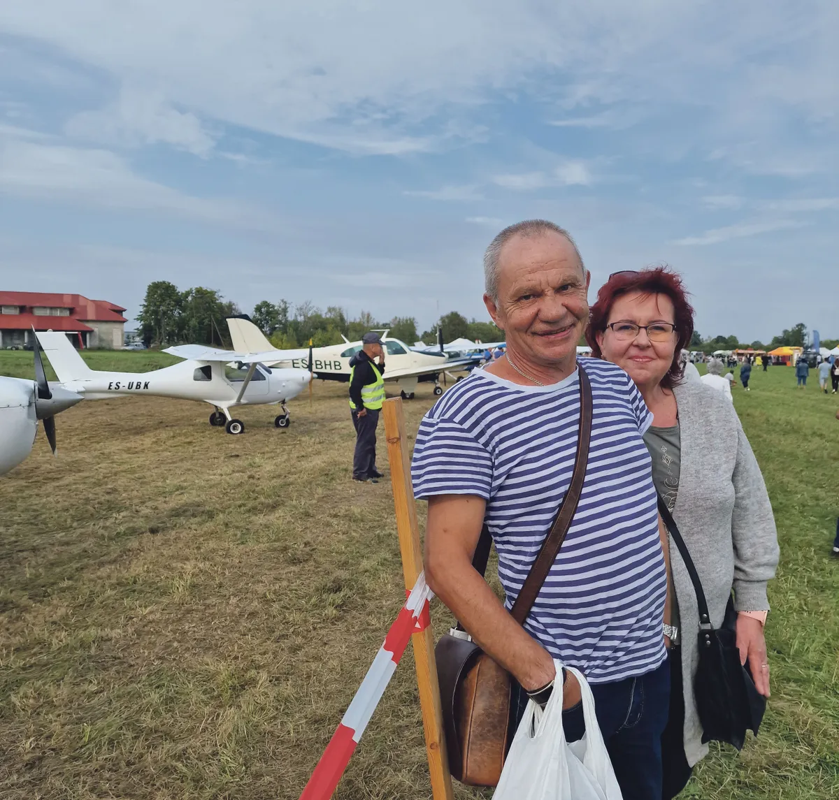 Владимиру Чаплинскому и Татьяне Константиновой авиатехника по душе, они желают традиции развиваться.