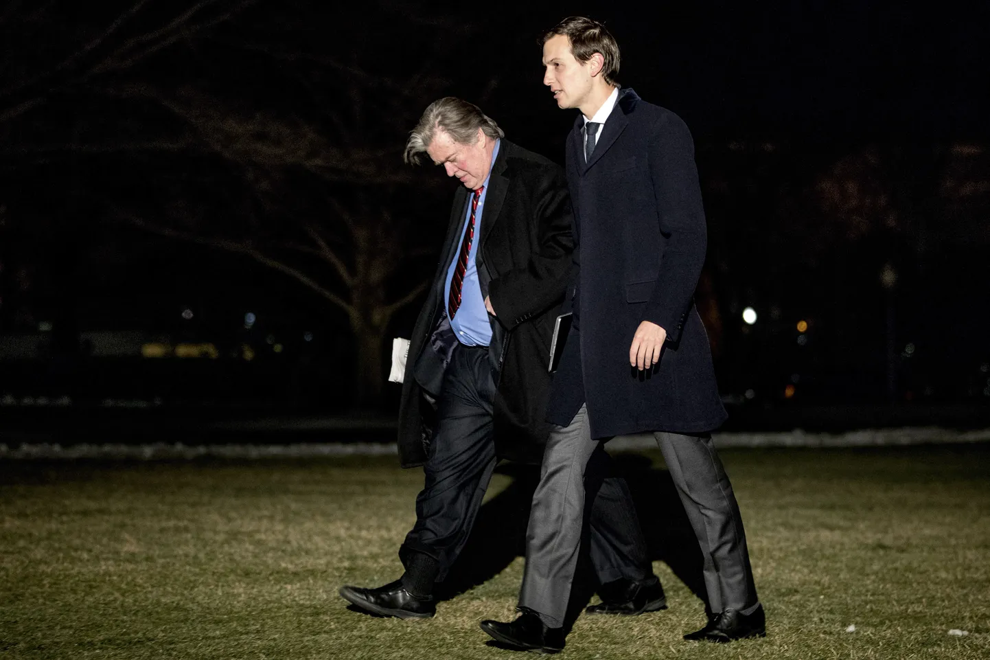 Steve Bannon (vasakul) ja Jared Kushner