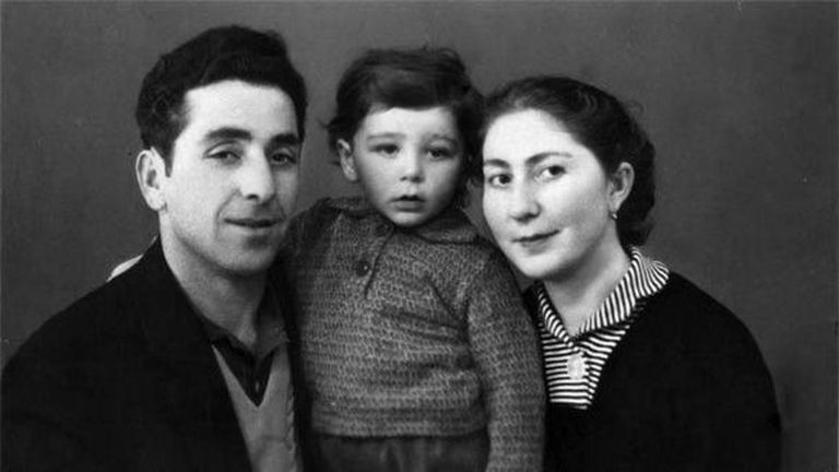 Григорий Лепс с родителями. Фото:
