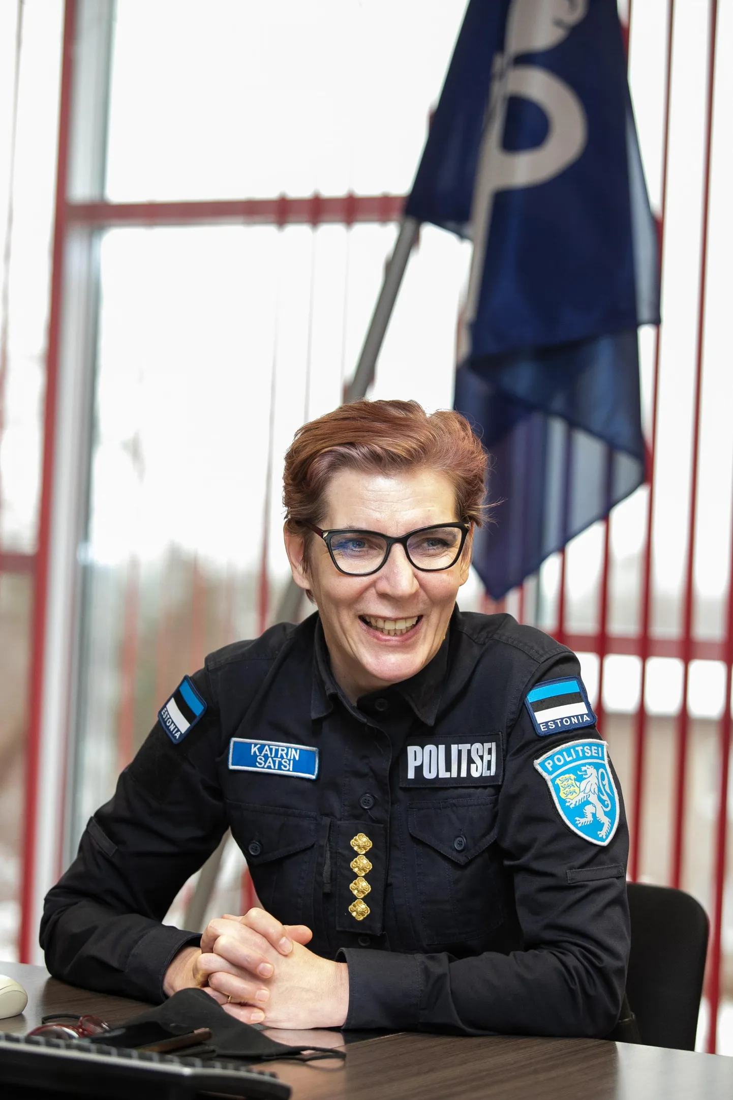 Lääne-Virumaa politseijuhile Katrin Satsile teevad rõõmu meeskond ja koostööpartnerid.