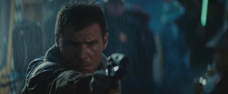 Rick Deckard (Harrison Ford) filmis "Blade Runner".