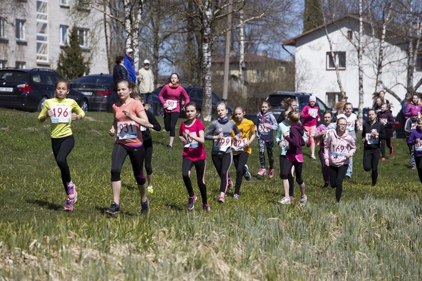 Läinud laupäeval sai teoks 67. laste Paala järve jooks, mis kujunes tänu imeilusale ilmale rahvarohkeks. Selle lõpetas 498 noort spordisõpra, nende hulgas 142 tillujooksul osalenut.