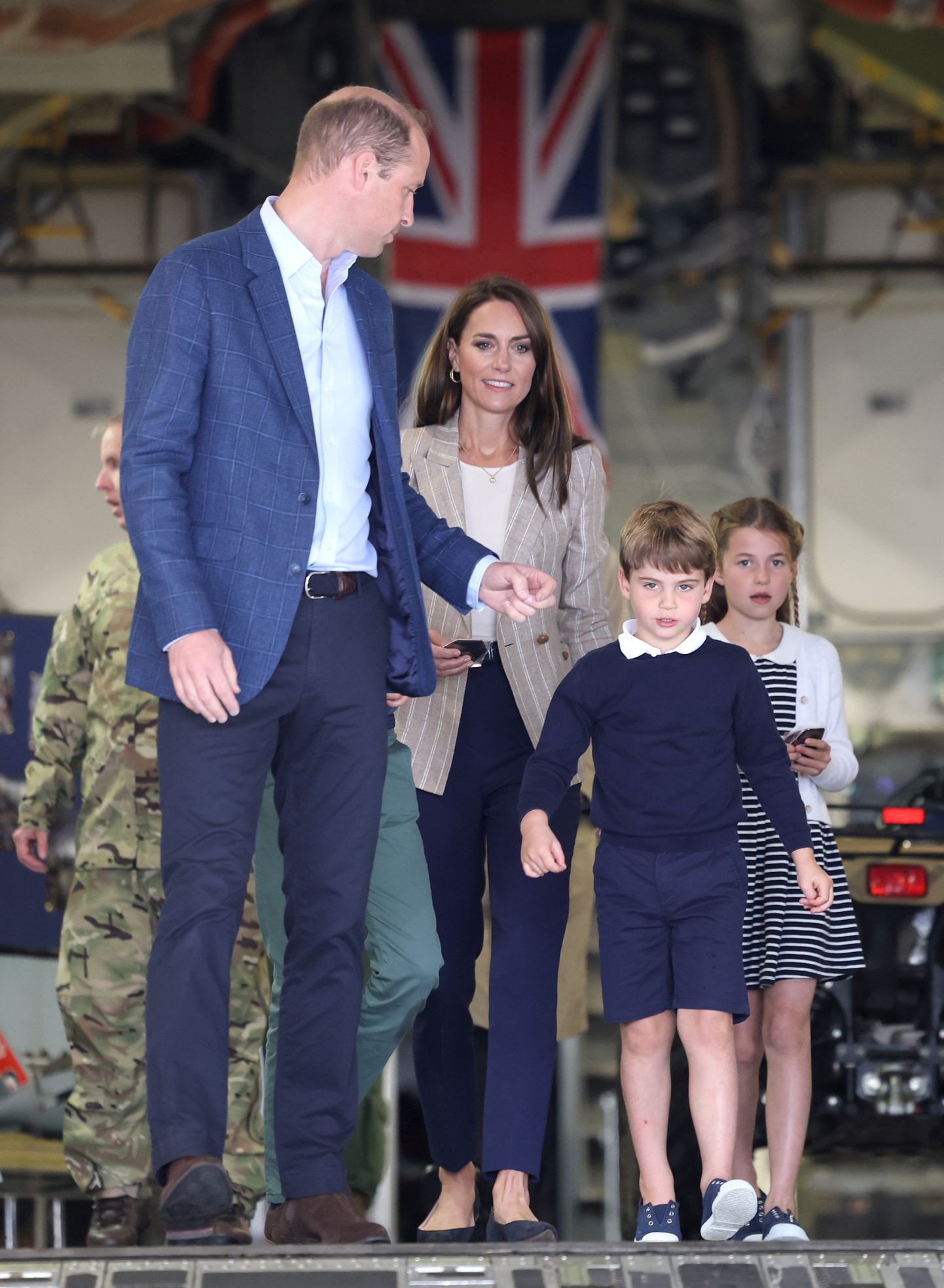 Walesi prints ja printsess koos lastega
