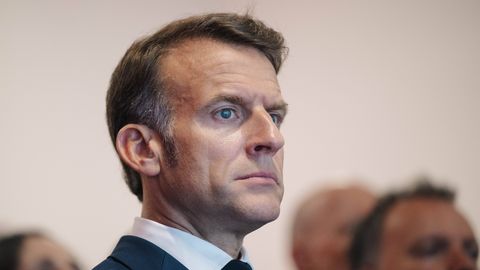 Makrons brīdina Lukašenko neiesaistīties karā pret Ukrainu