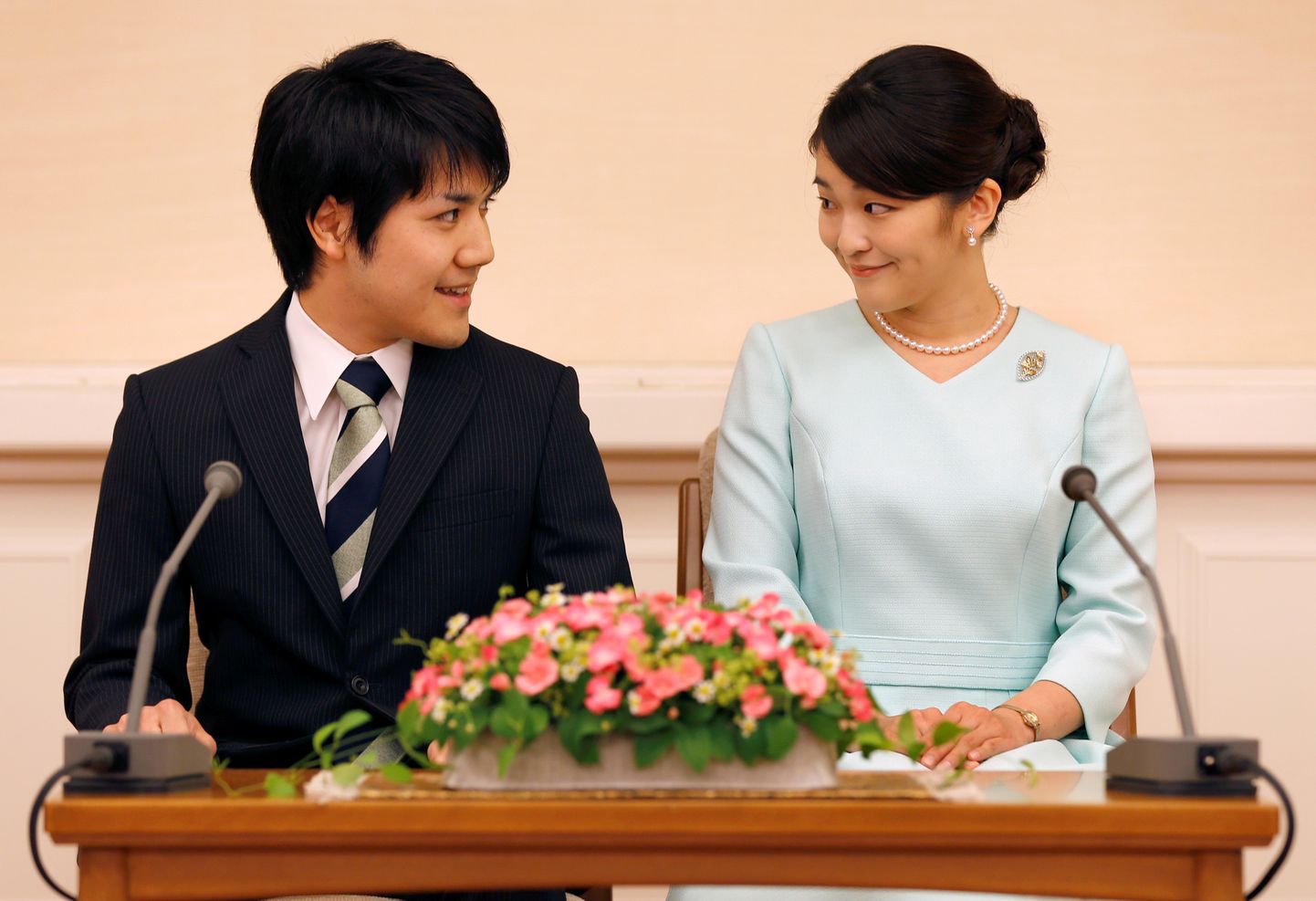 Jaapani printsess Mako teatas printsessitiitlist loobumisest ja tavakodaniku Kei Komuroga kihlumisest 2017. aastal