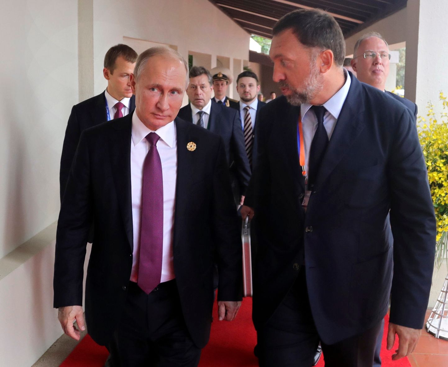 Vladimir Putin (vasakul) ja oligarh Oleg Deripaska.
