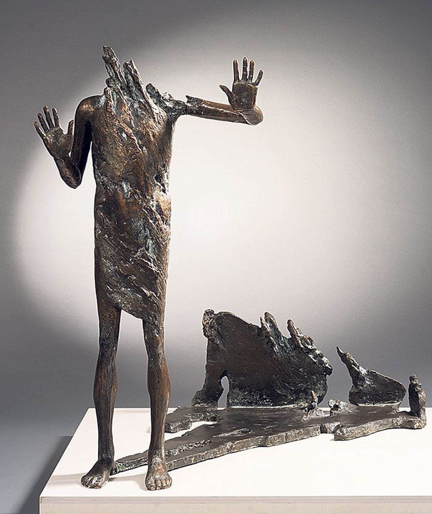 Jaak Soansi skulptuur «Vari» (1977).