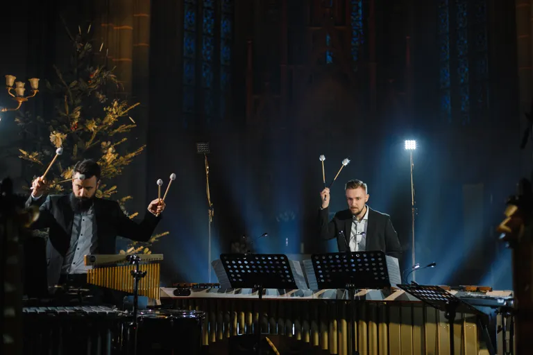 Elvijs Endelis (no kreisās) un Mikus Bāliņš.