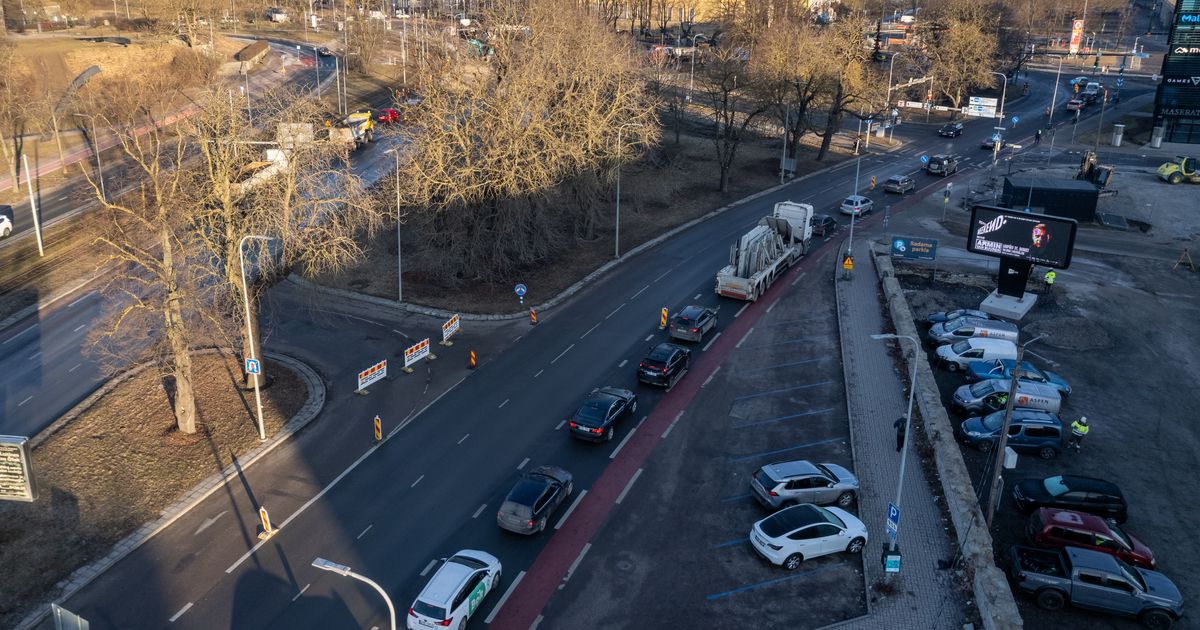 GALERII ⟩ Tallinna kesklinnas tekkis taas liikluskaos: algas uue trammitee ehitus (7)