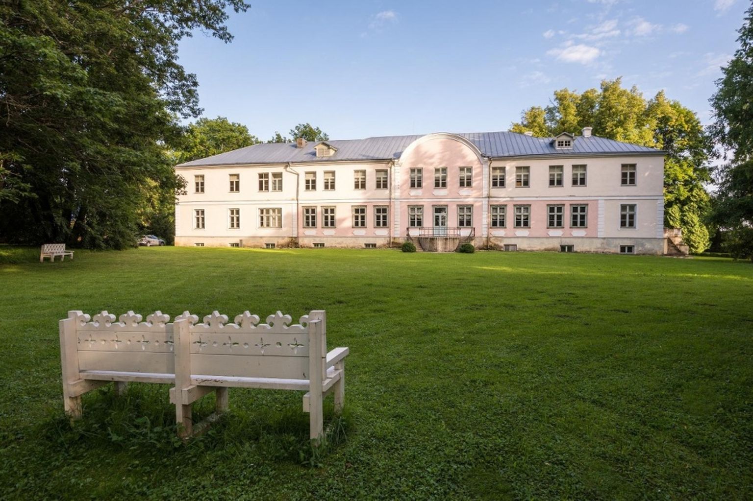 Rekonstrueeritava Luua metsanduskooli õpilaskodu puhkeruum paikneb Luua mõisa peahoones Jõgevamaal.