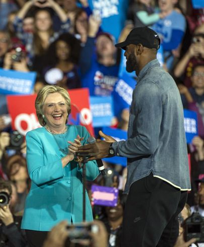 LeBron James toetas presidendivalimistel avalikult ja häälekalt Hillary Clintonit. FOTO: Scanpix
