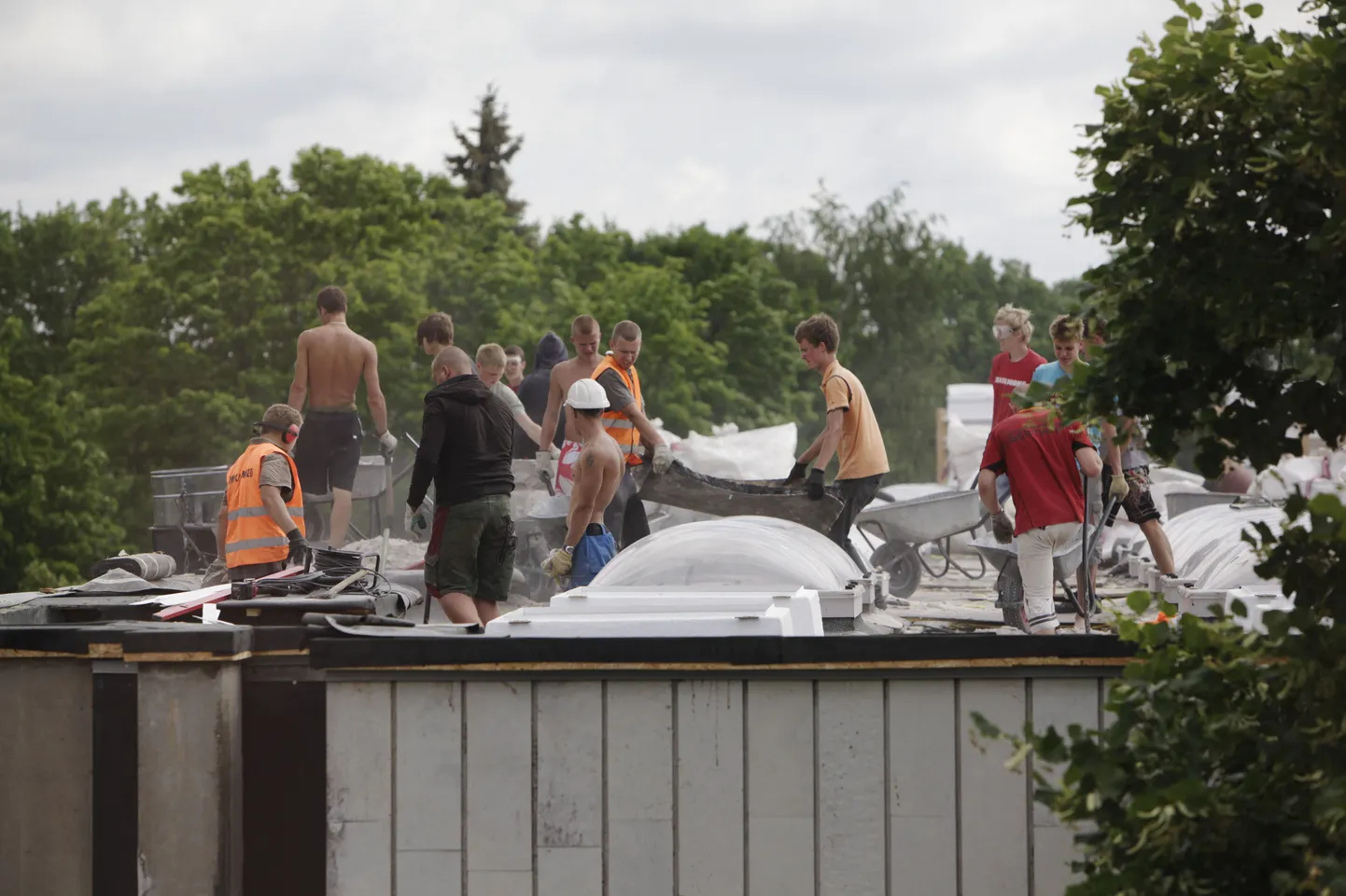 Tartu Ülikooli Raamatukogu katuse remont. Illustreeriv foto.