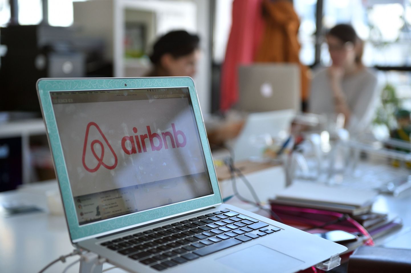 Airbnb võimaldab üürileandjatel edastada oma tulud maksuametile.