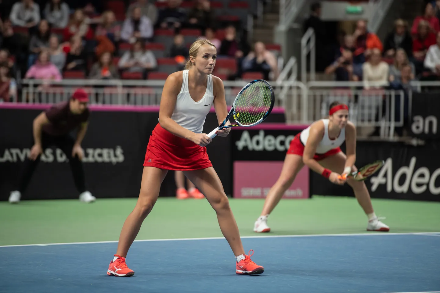 Diāna Marcinkēviča un Aļona Ostapenko