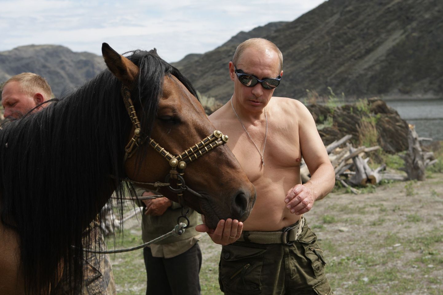 Vladimir Putin hobusega 2009. aastal Tõvas.