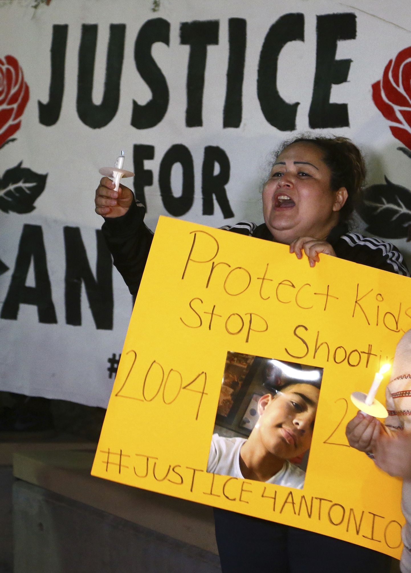 Teisipäeval tapetud 14-aastase poisi ema Sandra Gonzalez kutsub koos teiste aktivistidega üles lõpetama politseivägivald.