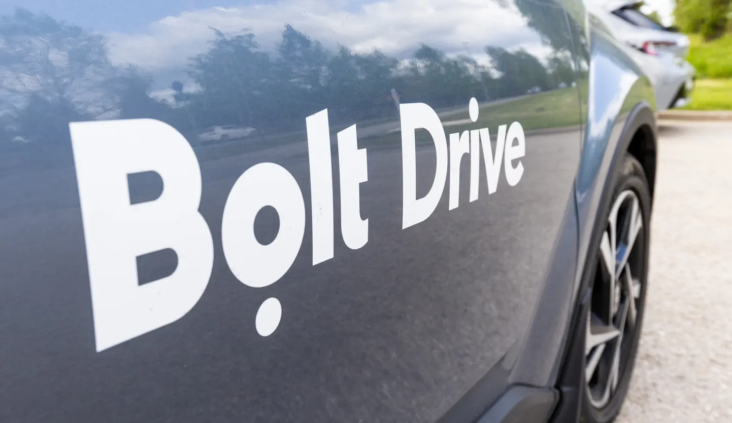 Автомобиль Bolt Drive.