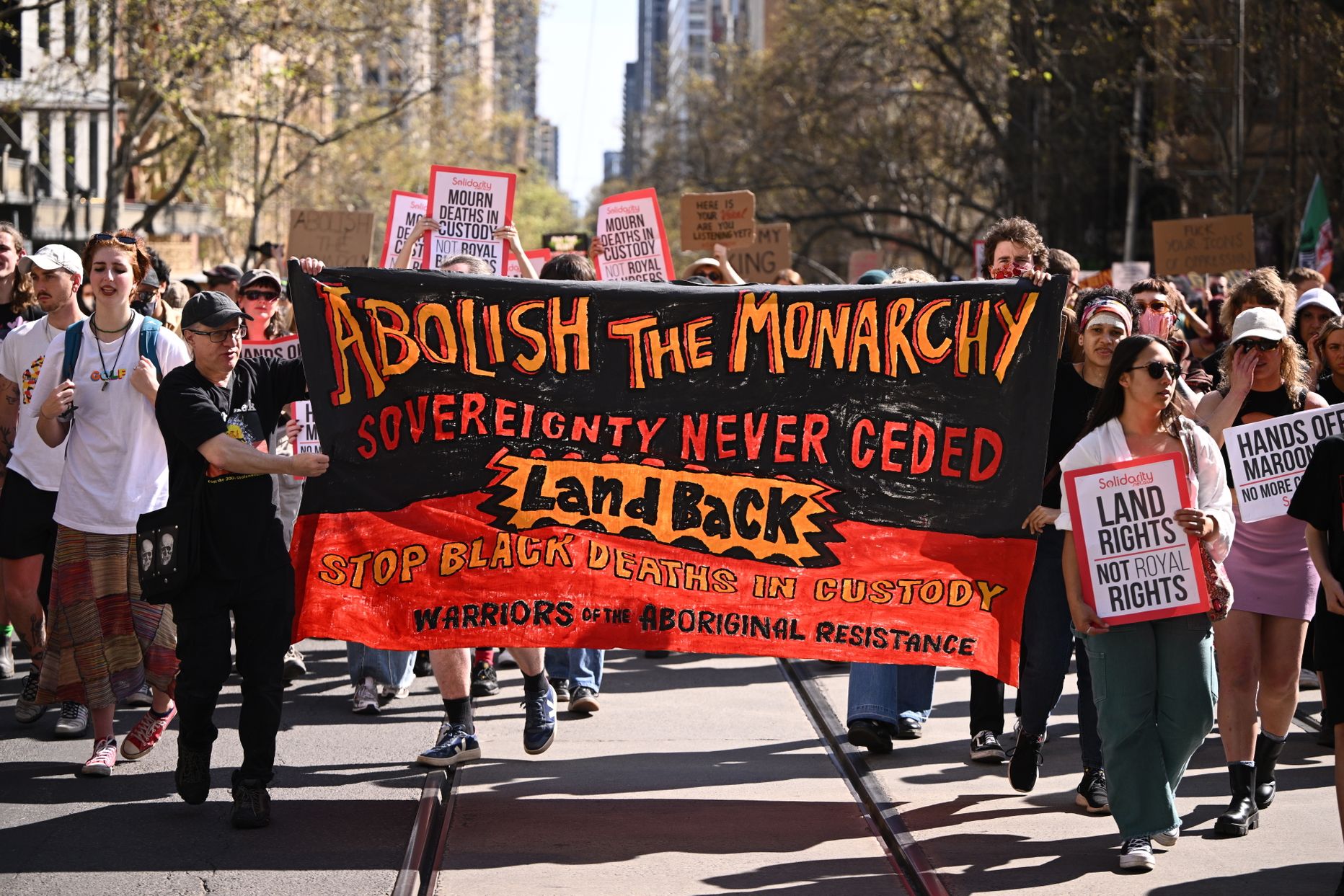 Monarhiavastane meeleavaldus Melbourne'is 22. septembril 2022.