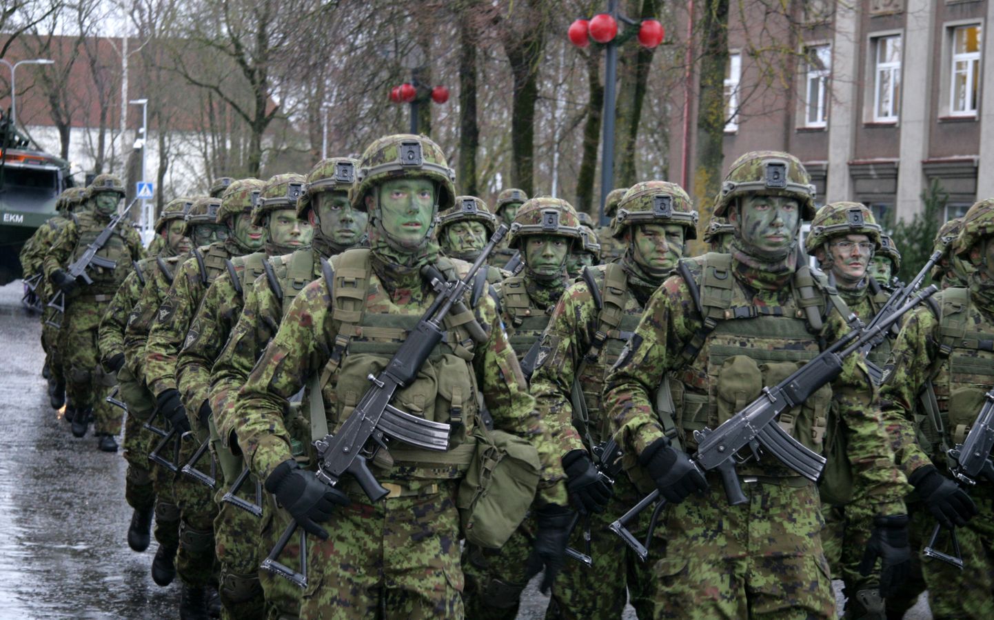 Если сейчас в Йыхвиском военном городке располагается один пехотный батальон, то в будущем их будет там два, что вдвое увеличит Йыхвиский военный городок.