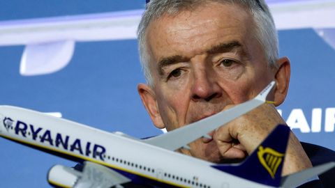 Ryanairi kasum kukkus kivina